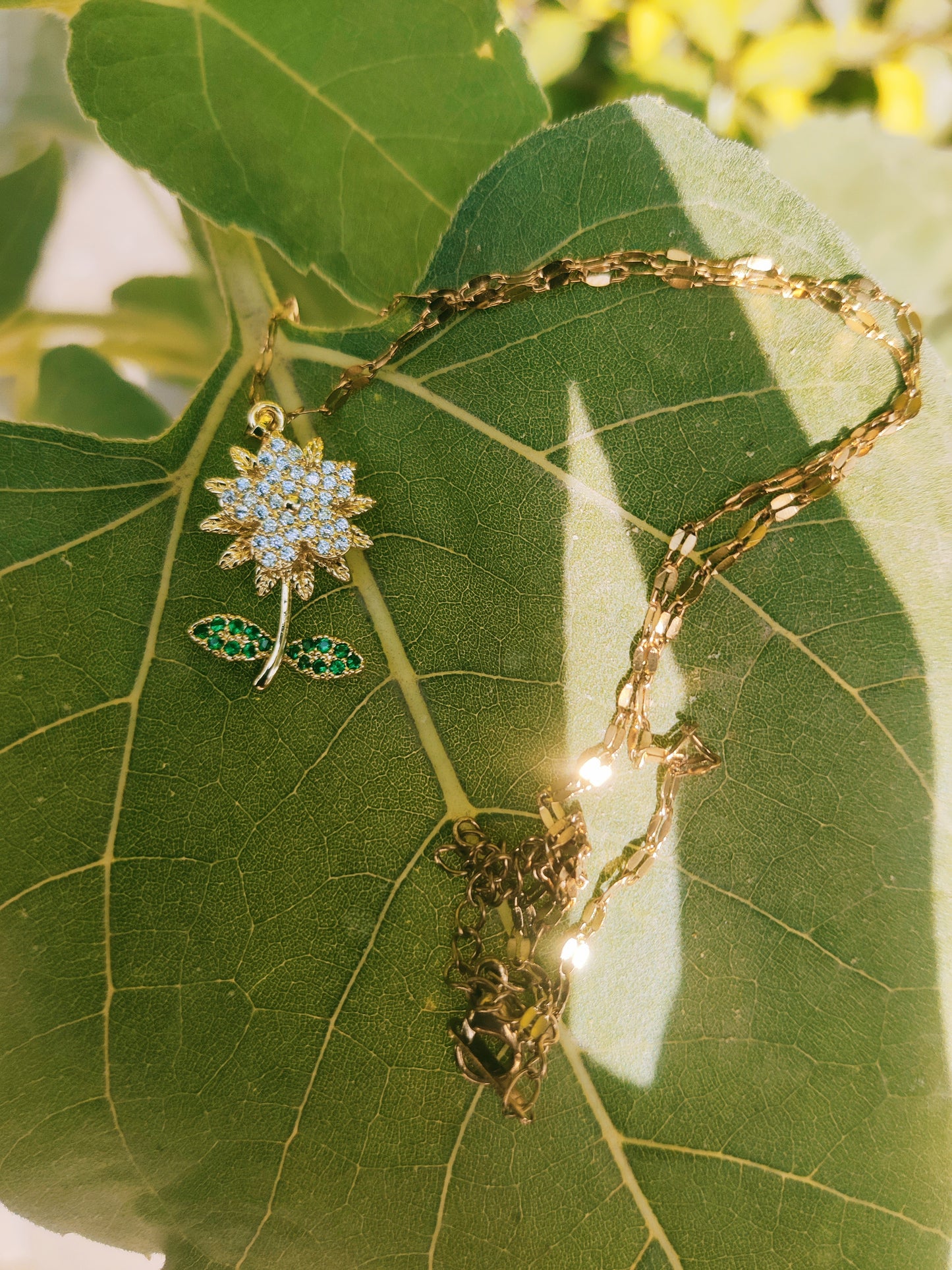 Golden Bloom Sunflower Pendant Necklace