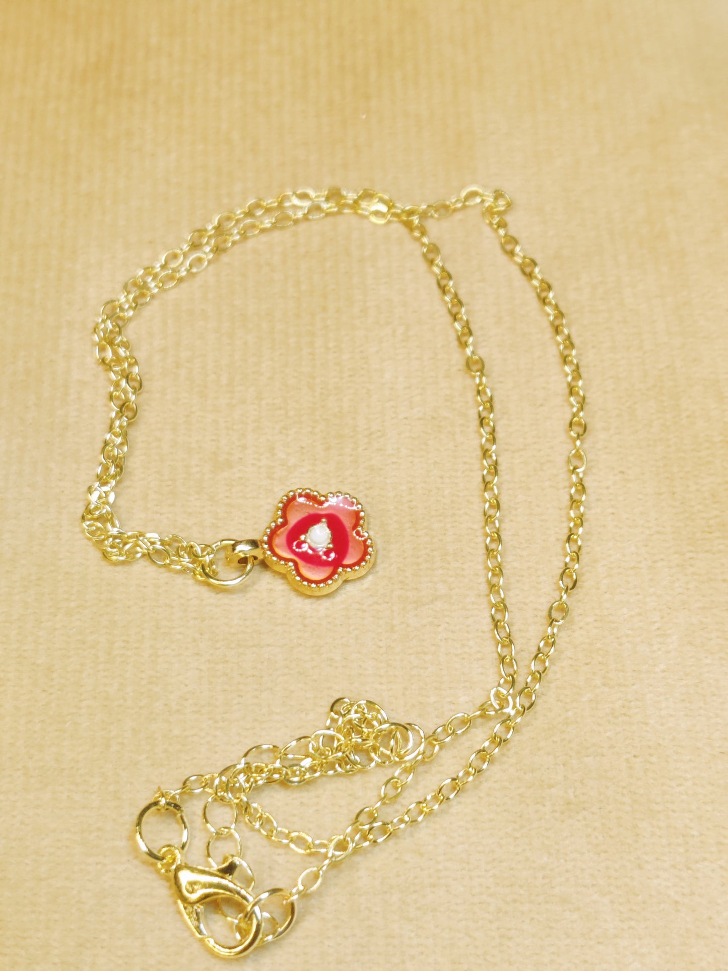 Blush Petal Glow Necklace